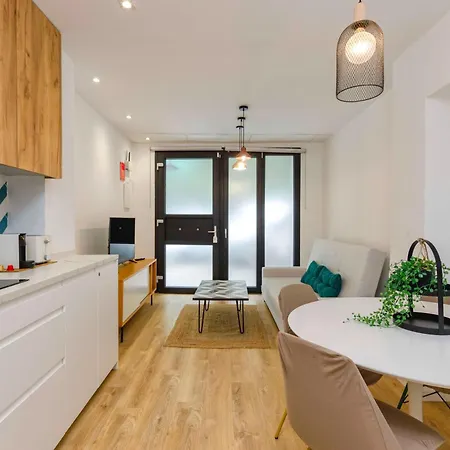 Apartment Acogedor Frente A Plaza Del Cedro
